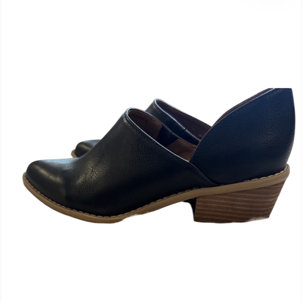 Cynthia Rowley Eddie Shoe Bootie Black Pointed Toe size 8,5
